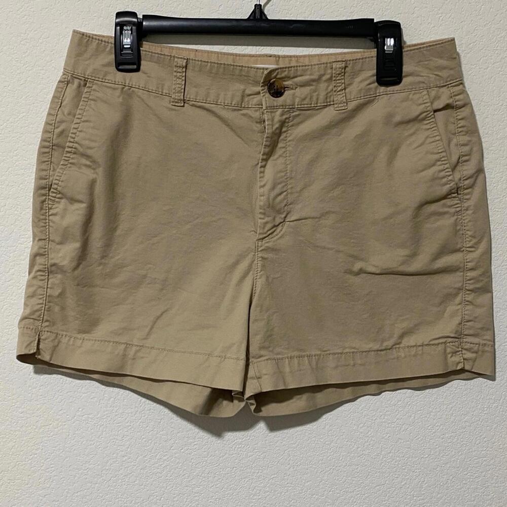 Old Navy Tan Khaki Women's Shorts Size 8 - Picture 1 of 4